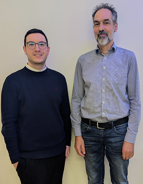 Herr Ruschmann und Herr Weber stehen nebeneinander
